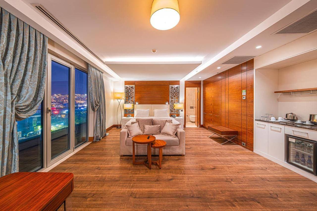 Foto 4 von 10: Premium King Room with Jetted Tub