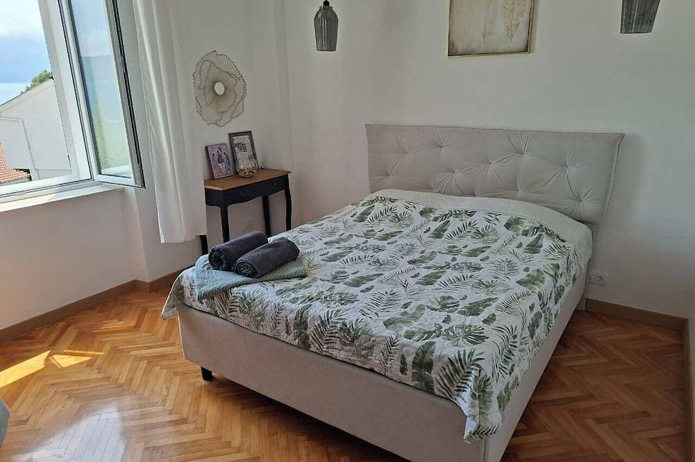 Foto 5 von 30: Charmante Retro-Wohnung mit Meerblick – strandnah im historischen Herceg-Novi