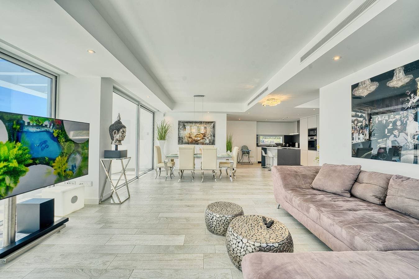 Foto 5 von 47: 2288 Luxury Penthouse with Private Rooftop Pool