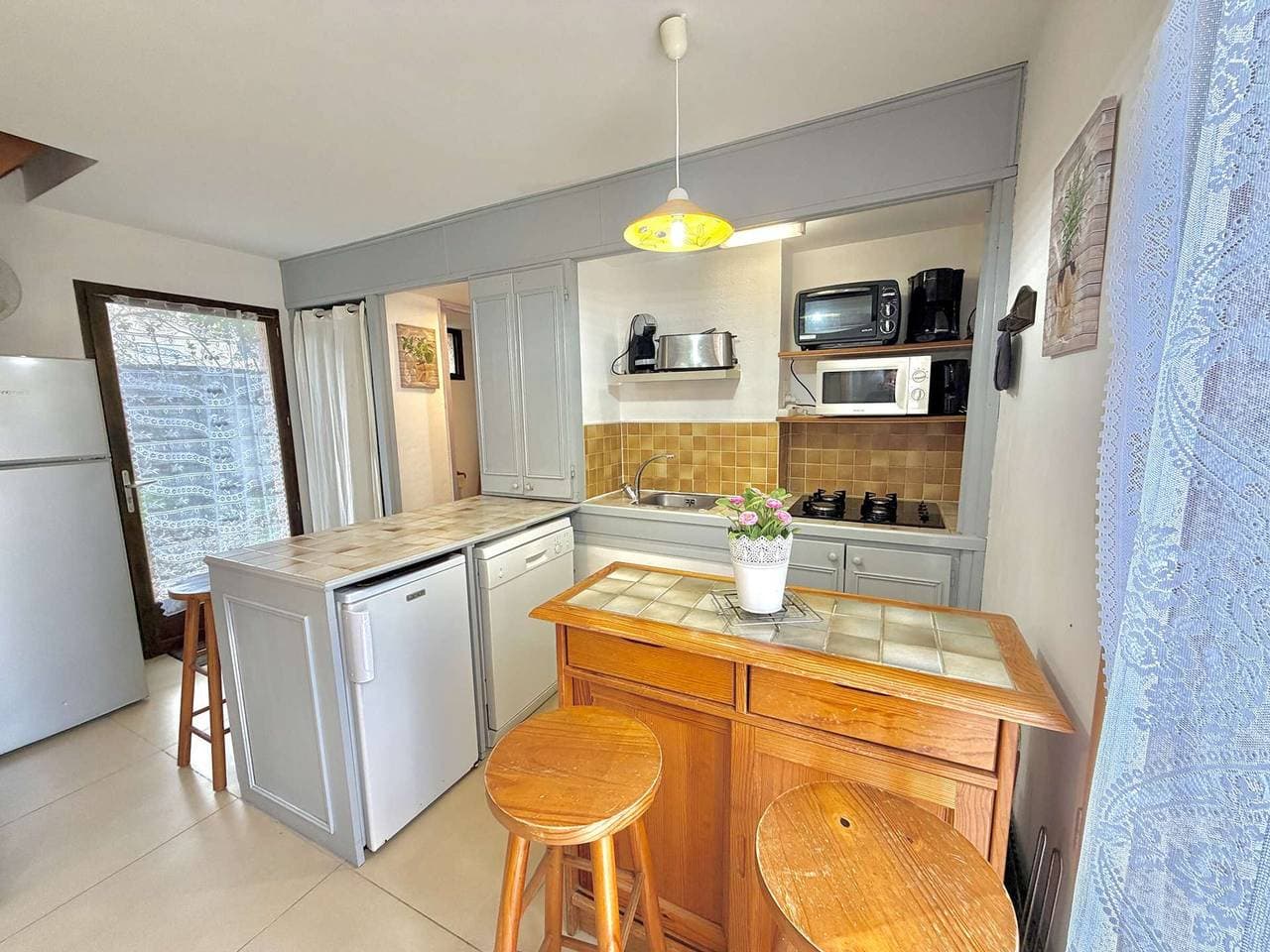 Foto 11 von 27: Haus mit 4 Zimmern, 200 m vom Strand entfernt, große Terrasse und 2 Parkplätze