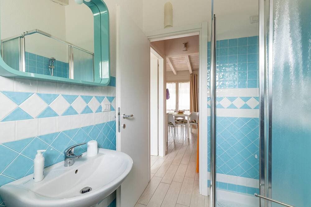 Foto 11 von 30: Dachgeschoss mit Terrasse und Schwimmbad
