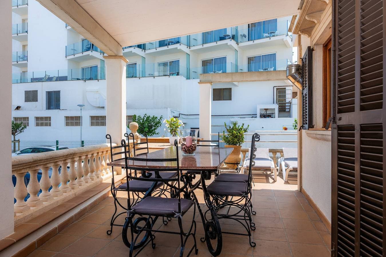 Foto 2 von 33: Strandnahe Ferienwohnung Dofí mit Terrasse und Meerblick