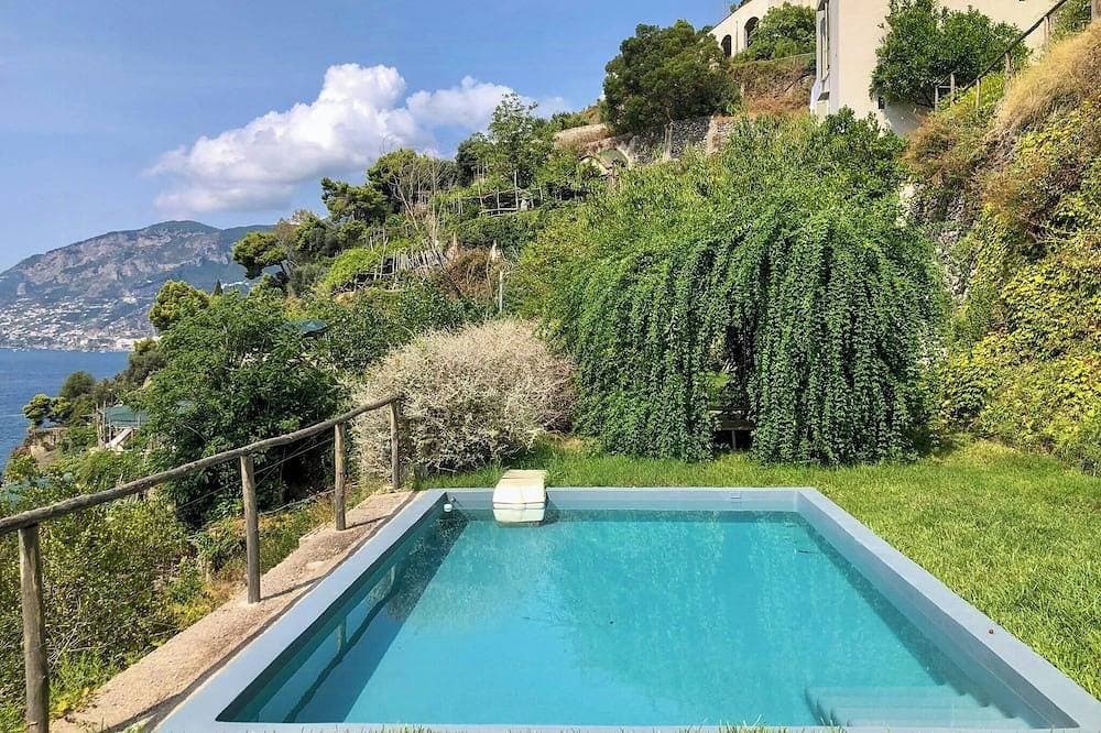 Villa mit Pool und Zugang zum Meer in Maiori 1