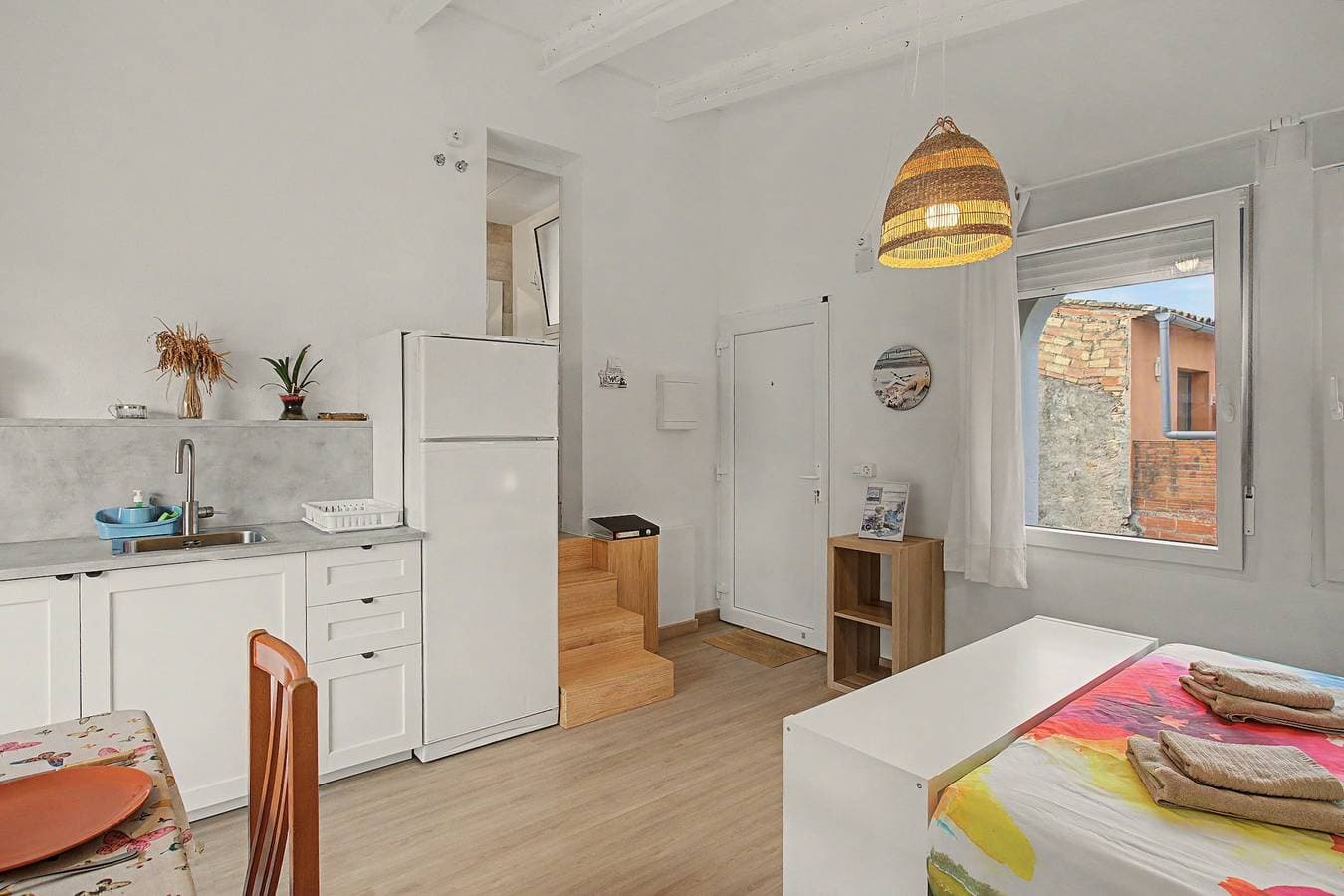 Foto 6 von 22: Apartment 'Loft Antic Plankton - Masos De Pals' mit Bergblick, WLAN und Klimaanlage