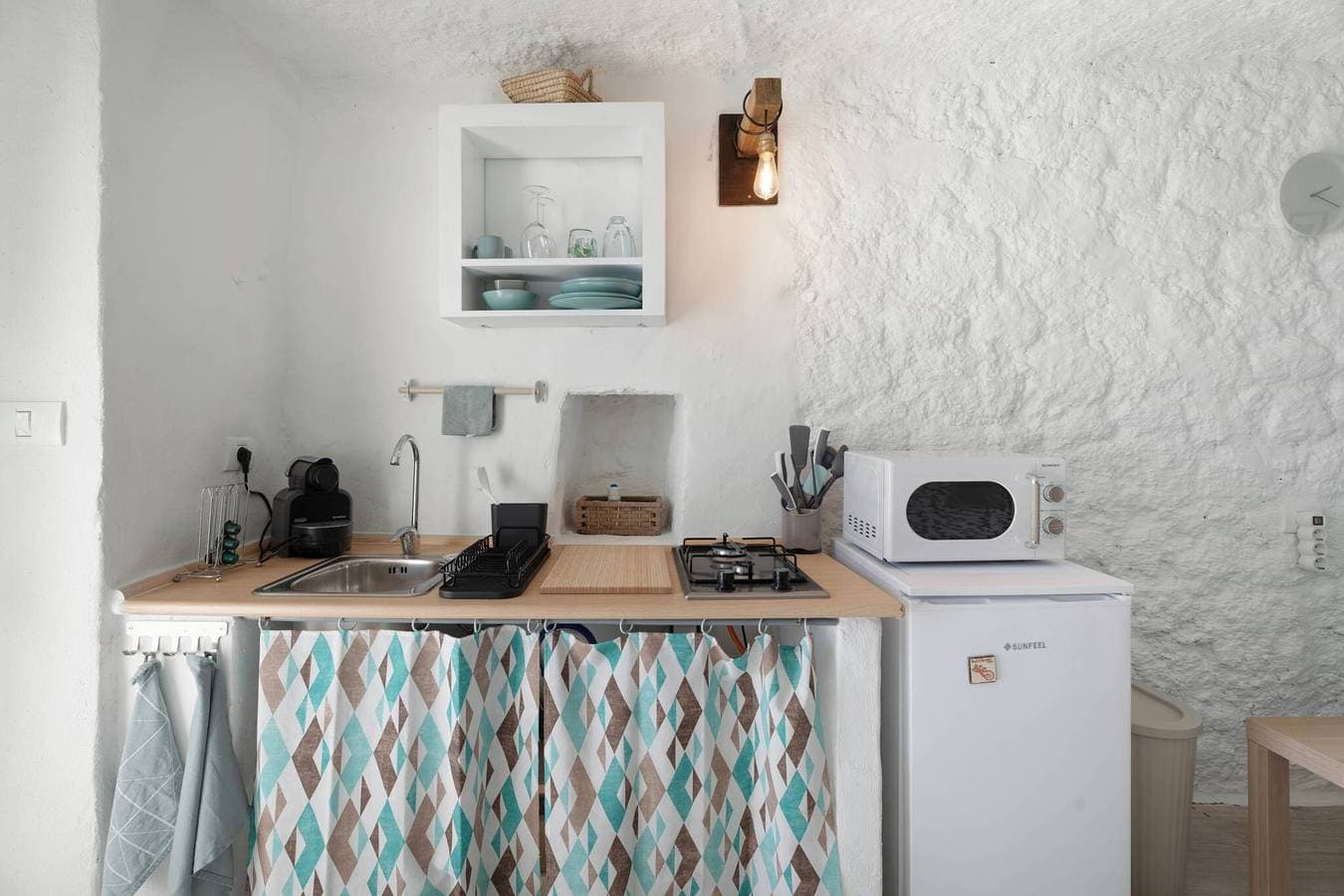 Foto 10 von 27: Ferienstudio „Cueva Sol“ mit Meerblick, Gemeinschaftspool und WLAN