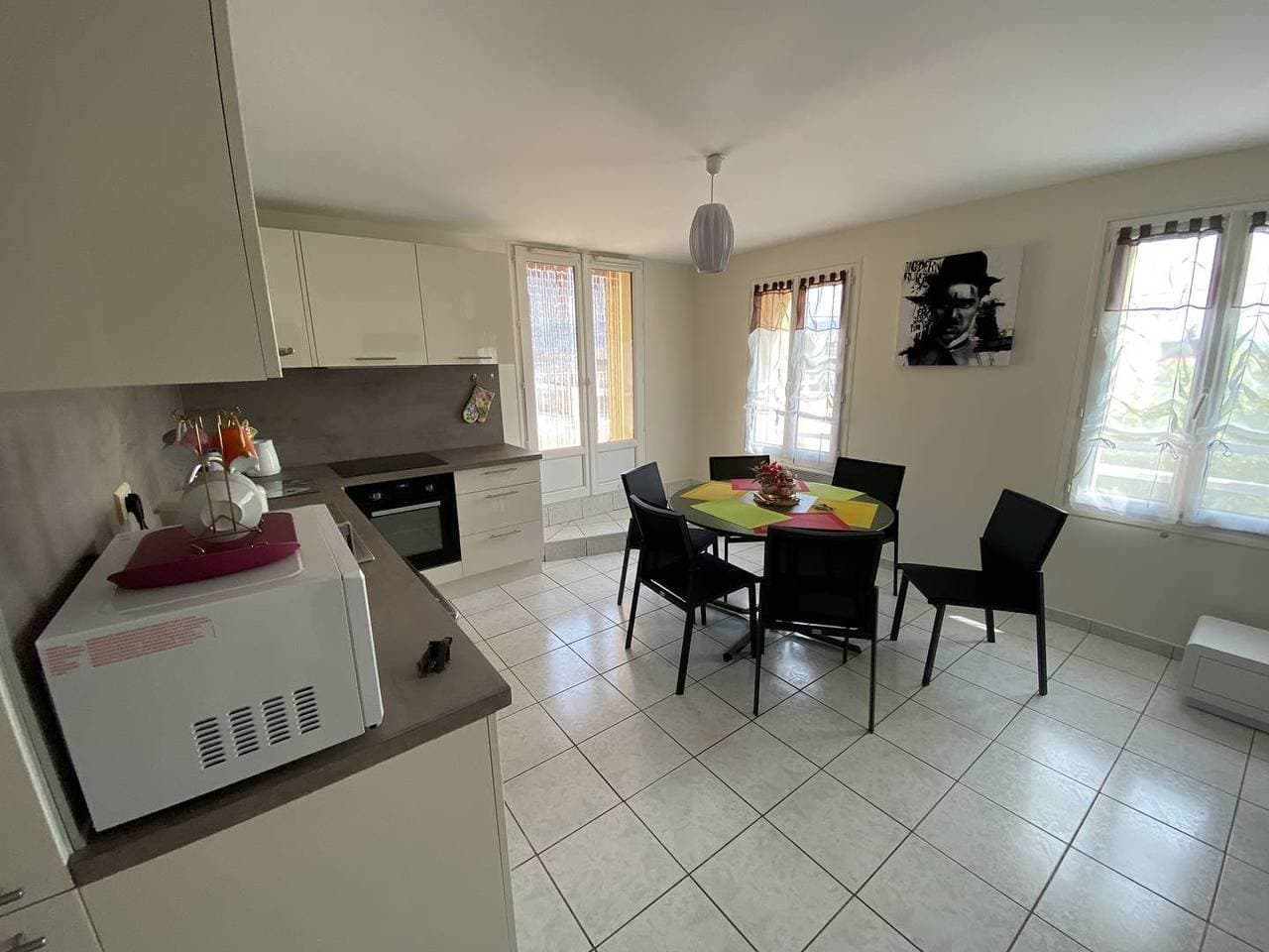 Foto 5 von 21: Ferienwohnung für 6 Personen mit Terrasse