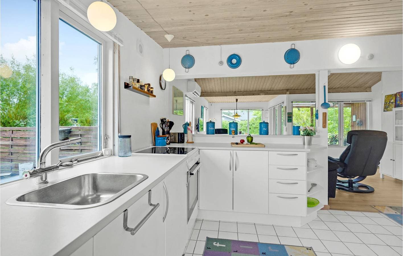 Foto 12 von 23: Ferienhaus für 6 Personen mit Terrasse