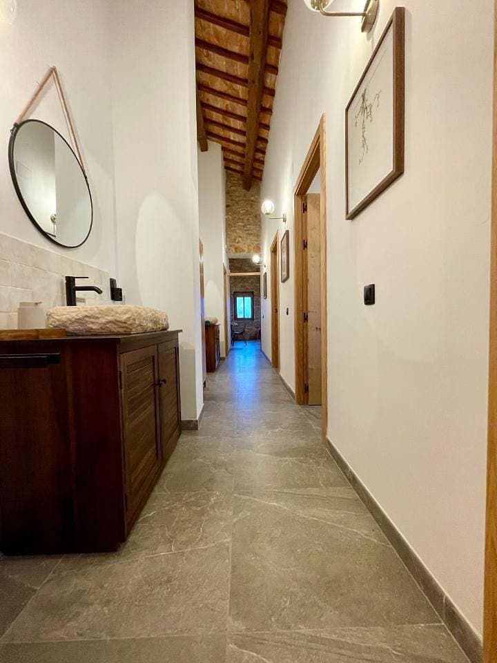 Foto 7 von 49: Three-Bedroom House