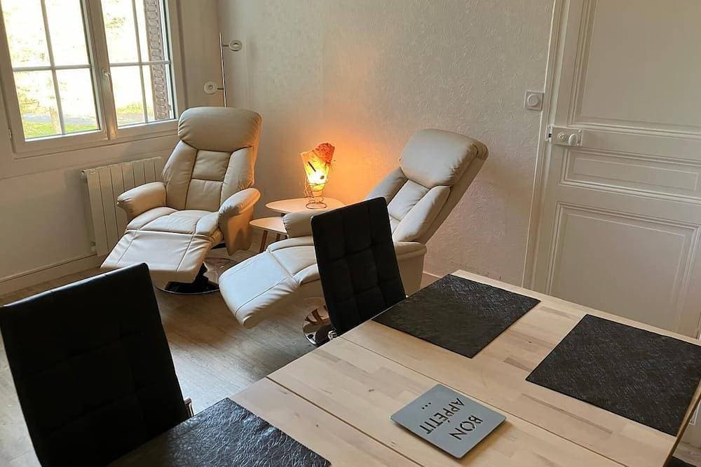 Foto 5 von 13: 2-room apartment 37m2 facing arboretum park, 700m from the spa and 300m from shops