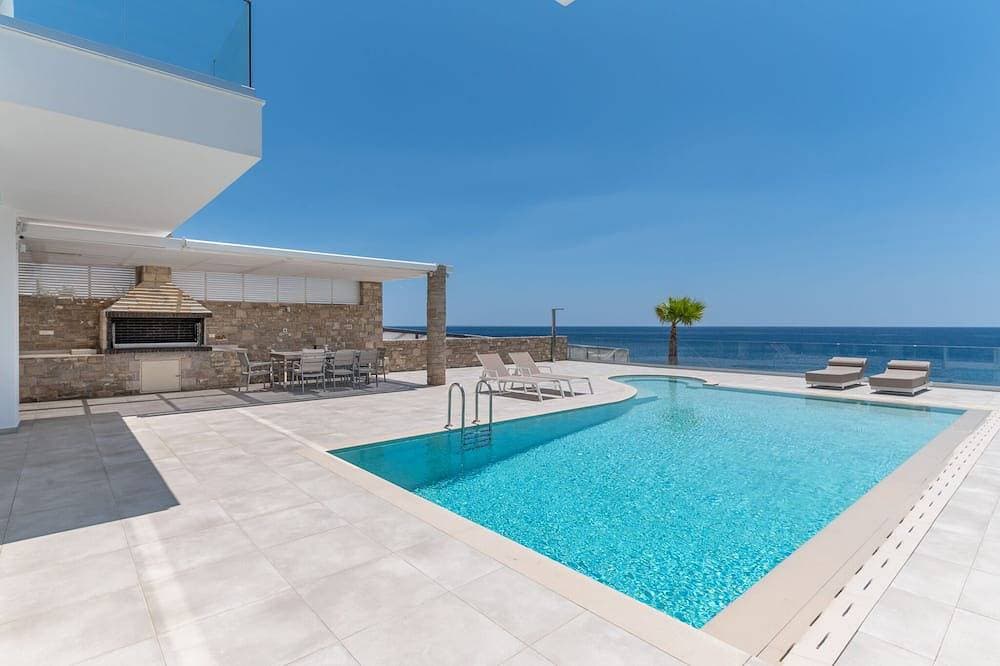 Seafront brand new luxury villa, heating pool -ideal for families, free transfer 1