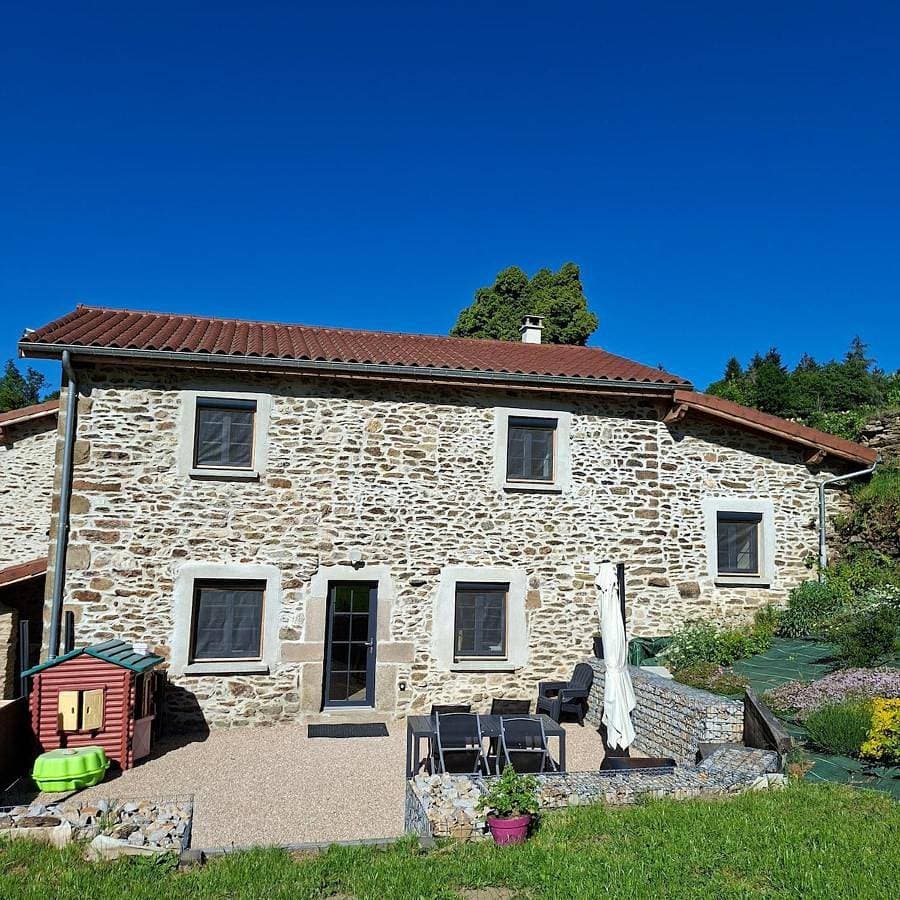 Foto 2 von 51: Three-Bedroom House