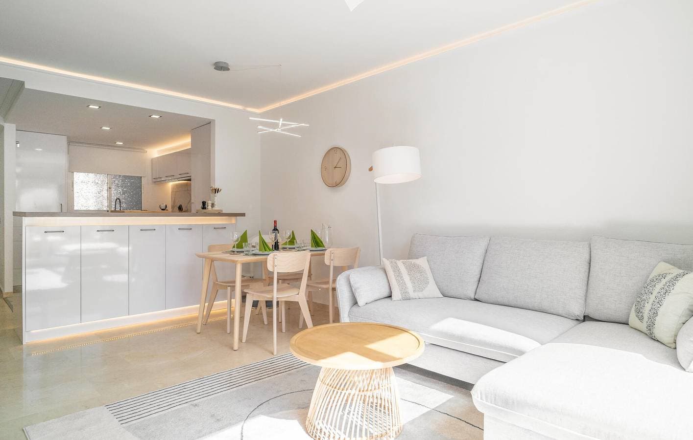Foto 4 von 17: Apartment mit Meerblick, WiFi, AC und Parkplatz