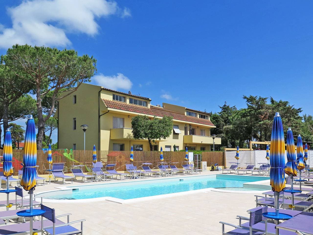 Foto 11 von 28: Riviera 8