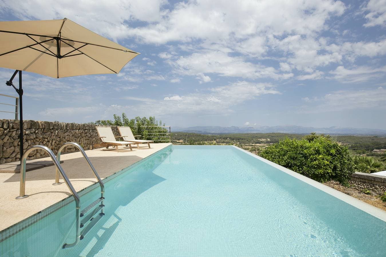 Foto 5 von 26: Ferienhaus Randa mit Pool