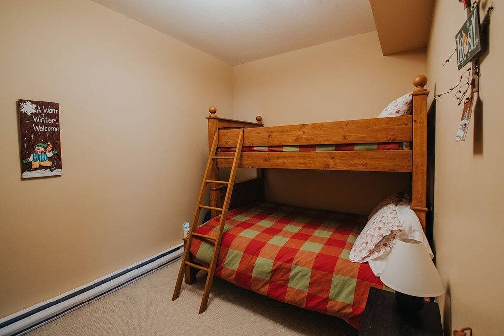 Foto 9 von 23: Luxus-Ski-In / Ski-Out-Wohnung mit eigenem Whirlpool und Dampfdusche