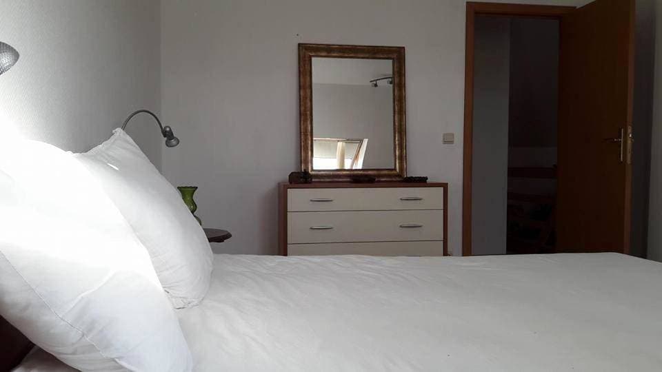 Foto 2 von 17: Two-Bedroom Apartment
