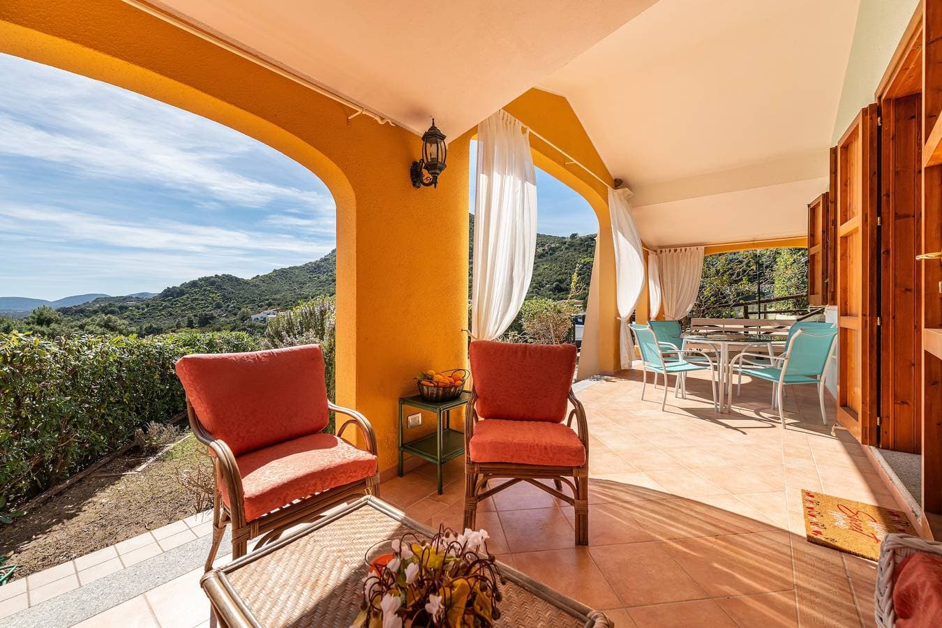 Foto 4 von 30: Ferienhaus 'Domixedda' mit Meerblick, privater Terrasse und Klimaanlage