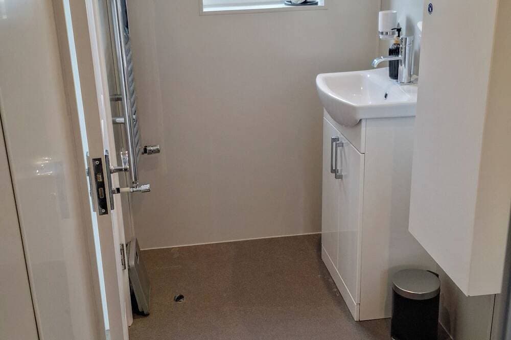 Foto 8 von 25: New 2 bedrooms with private en-suite near Heathrow