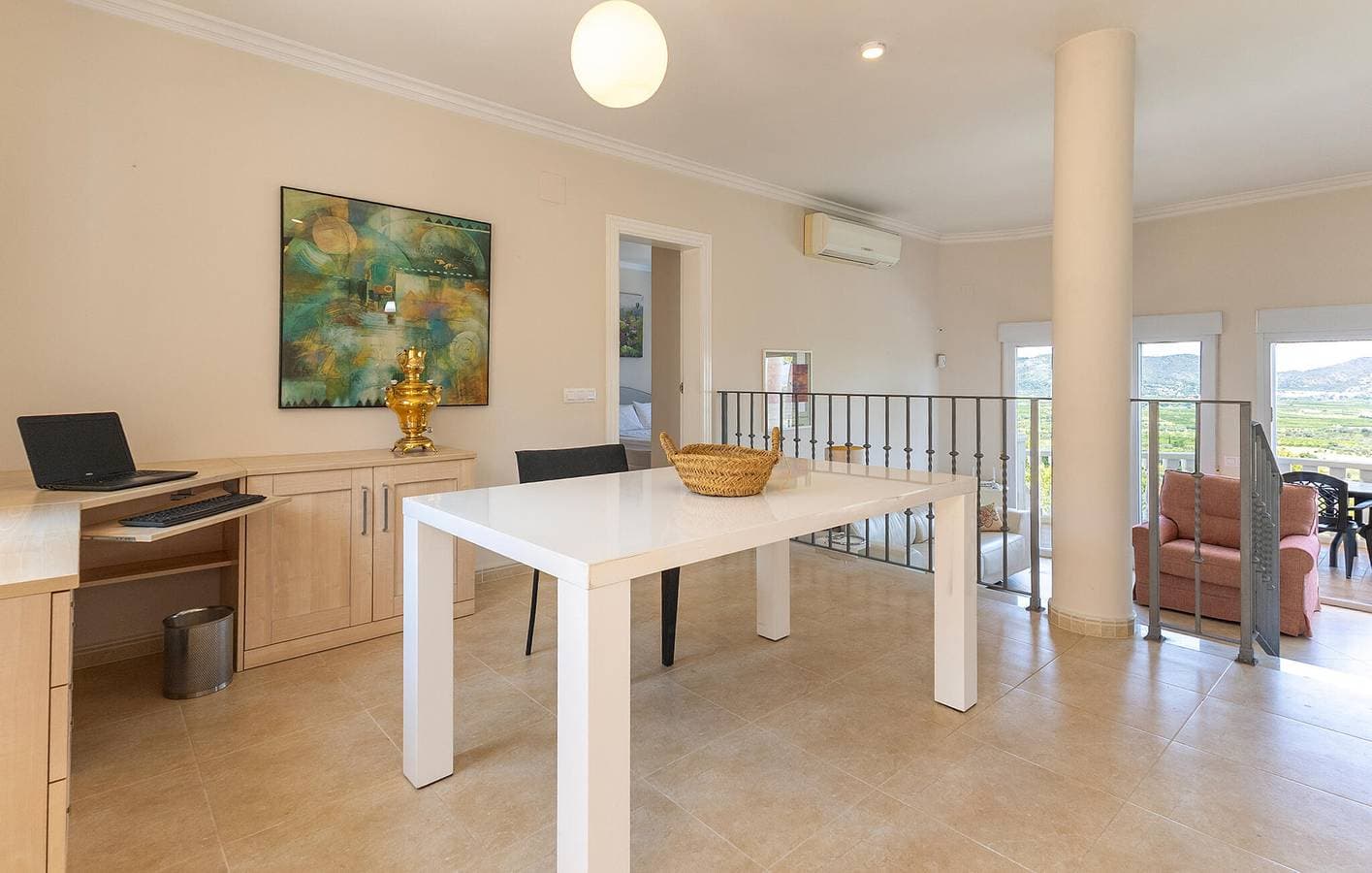 Foto 8 von 32: Gemütliches Orba-Apartment mit Pool, Parkplatz und Terrasse