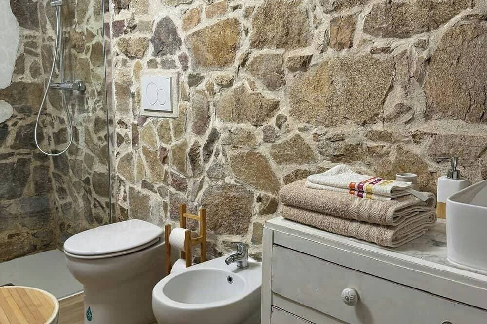 Foto 6 von 28: Alter Schafstall mit Aussicht in Solanas