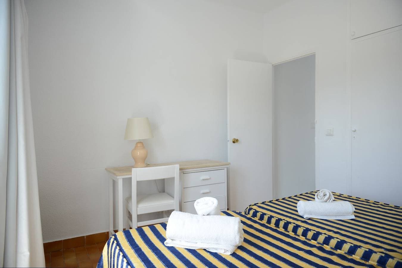 Foto 4 von 13: Ferienwohnung 'Apartamento Ciel Azul' mit Gemeinschaftspool, Balkon und WLAN