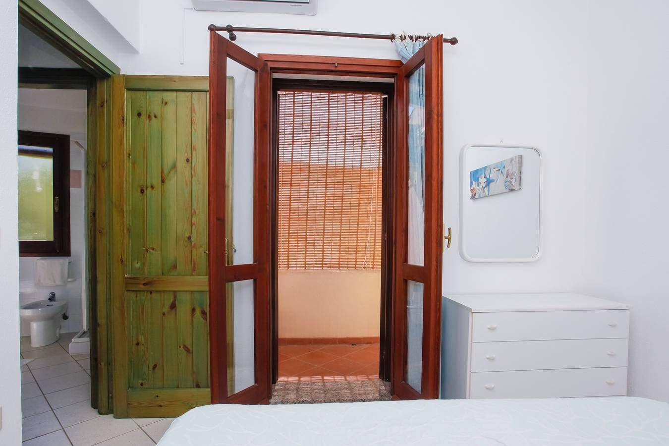 Foto 11 von 21: Ferienhaus „mirtagru casa Della Sughereta“ mit Meerblick, Terrasse und WLAN