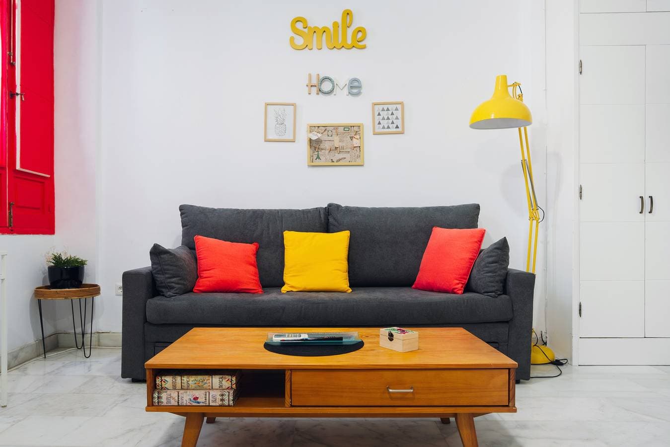 Foto 4 von 24: Maisonettewohnung 'Dúplex con Encanto en el Centro Histórico de Sevilla' mit WLAN, Klimaanlage und voll ausgestatteter Küche