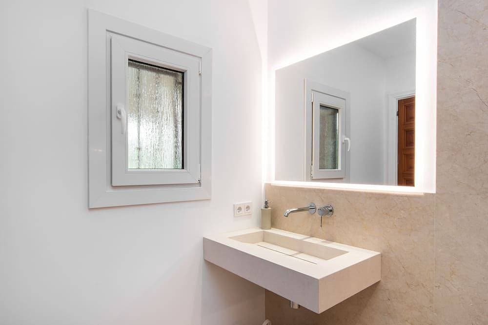 Foto 4 von 30: Luxury Hideaway mit 100m² Pool in grüner Oase (Sommer und Winter)