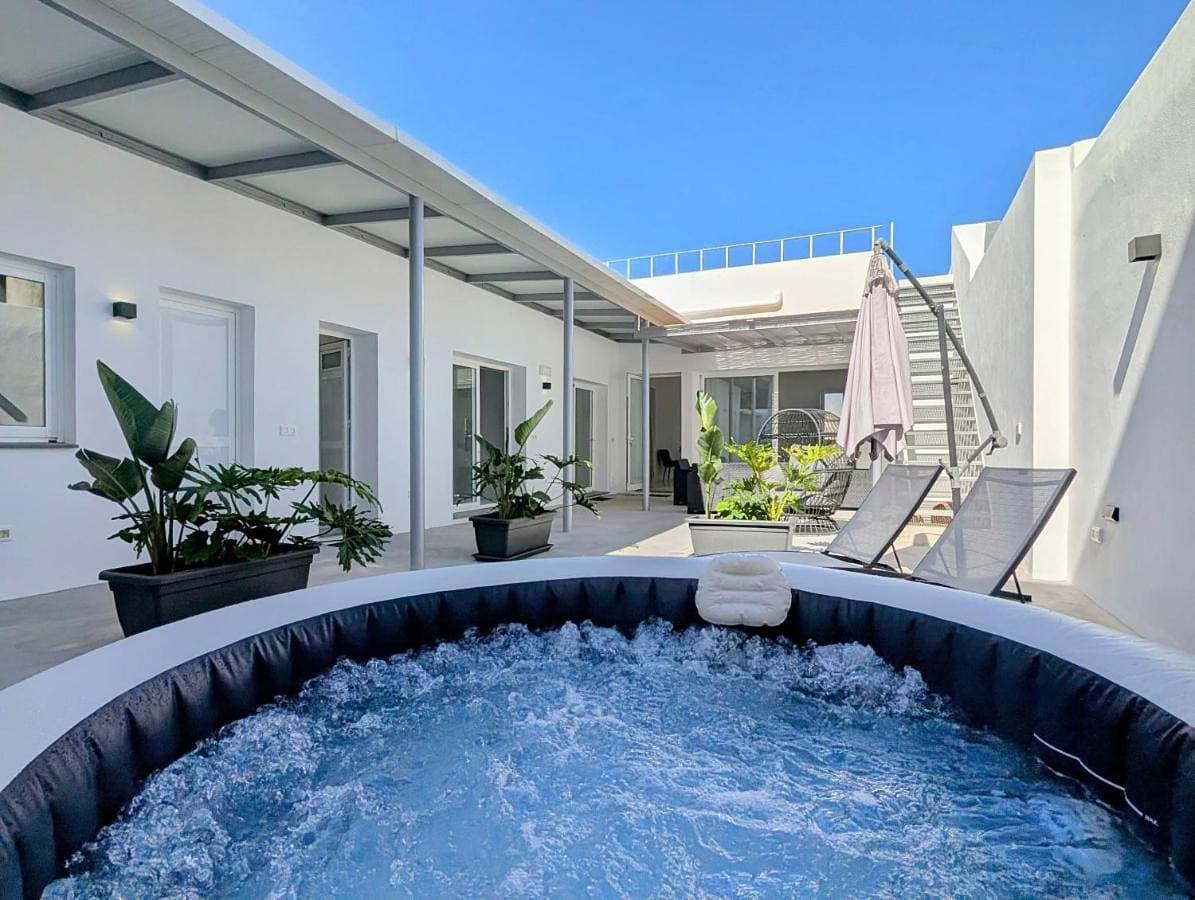 Foto 3 von 35: Two-Bedroom House