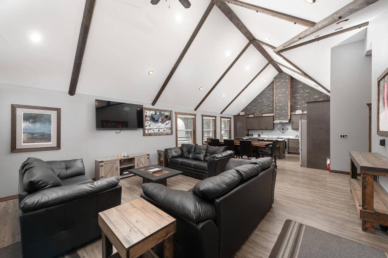 Foto 4 von 19: Five-Bedroom House