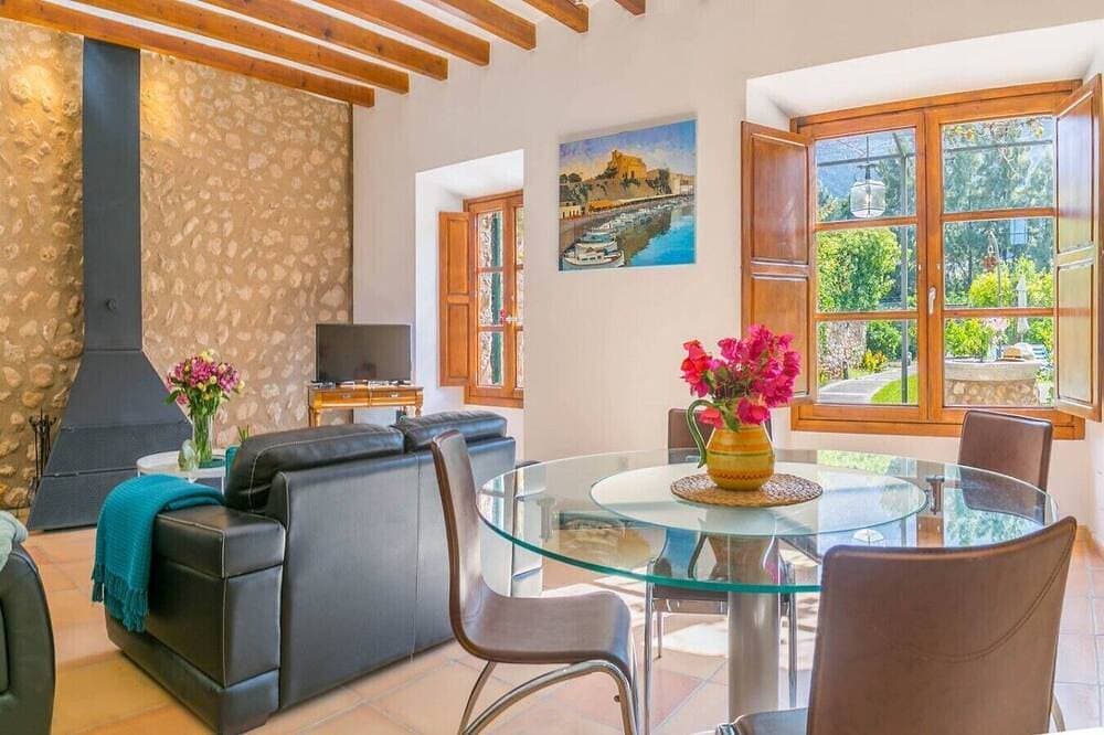 Foto 12 von 30: Schöne mallorquinische Villa mit Pool in Soller