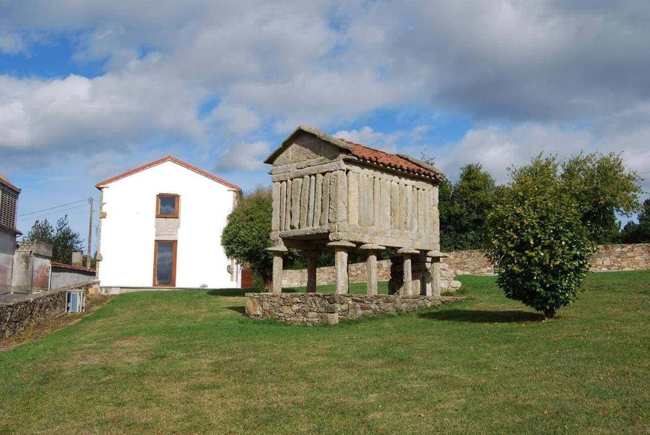 Foto 4 von 29: Three-Bedroom House