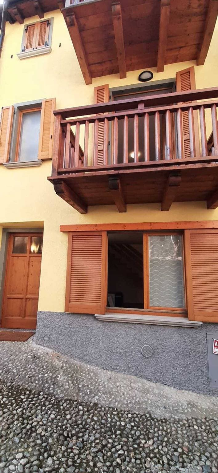 Foto 13 von 14: Ferienwohnung 'Altopiano del Sole' mit Balkon und Bergblick