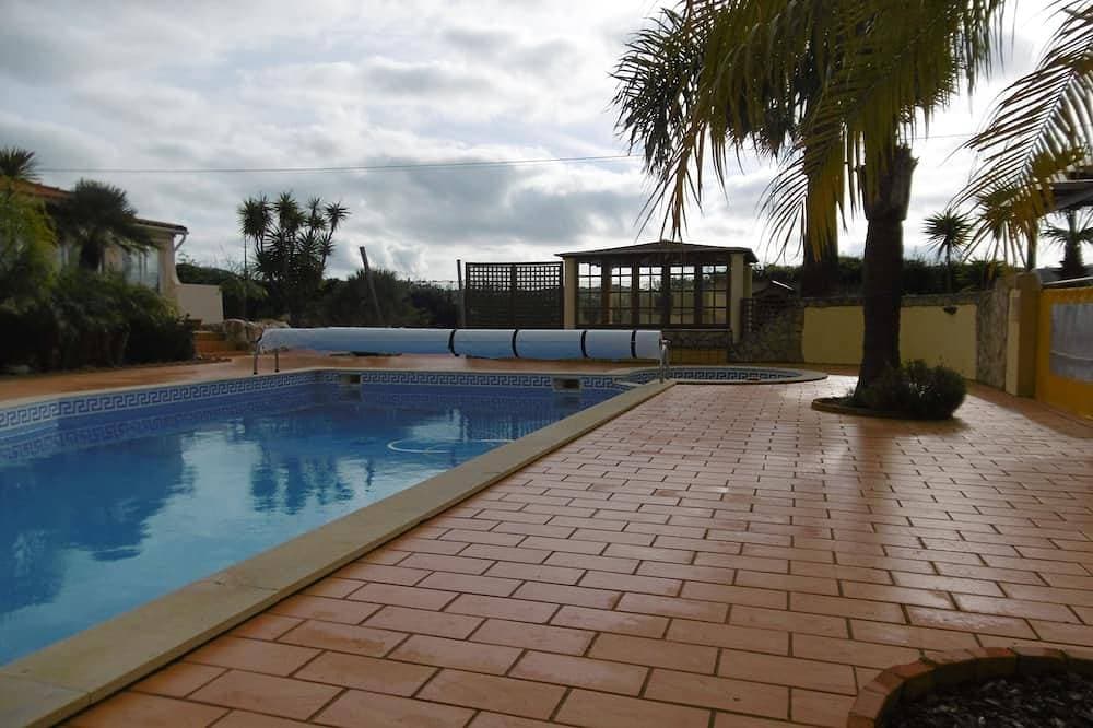 Foto 12 von 15: Bungalow with apartment in a quiet location and large pool