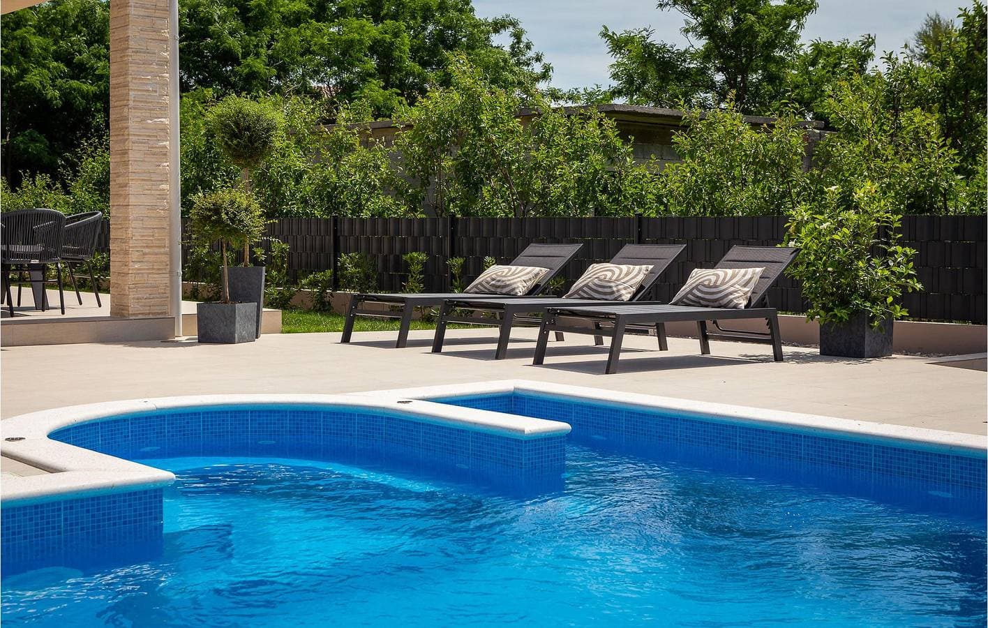 Foto 11 von 26: Urlaub am Meer: Modernes Apartment mit Pool, Terrasse und nur 700 m vom Strand entfernt