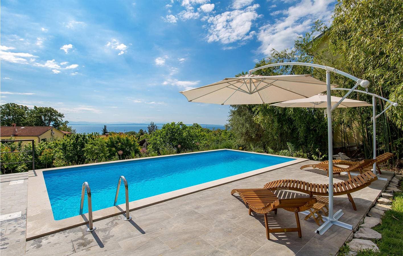 Foto 3 von 28: Gemütliche Ferienwohnung mit Terrasse, WLAN und 2 km entferntem Strandzugang