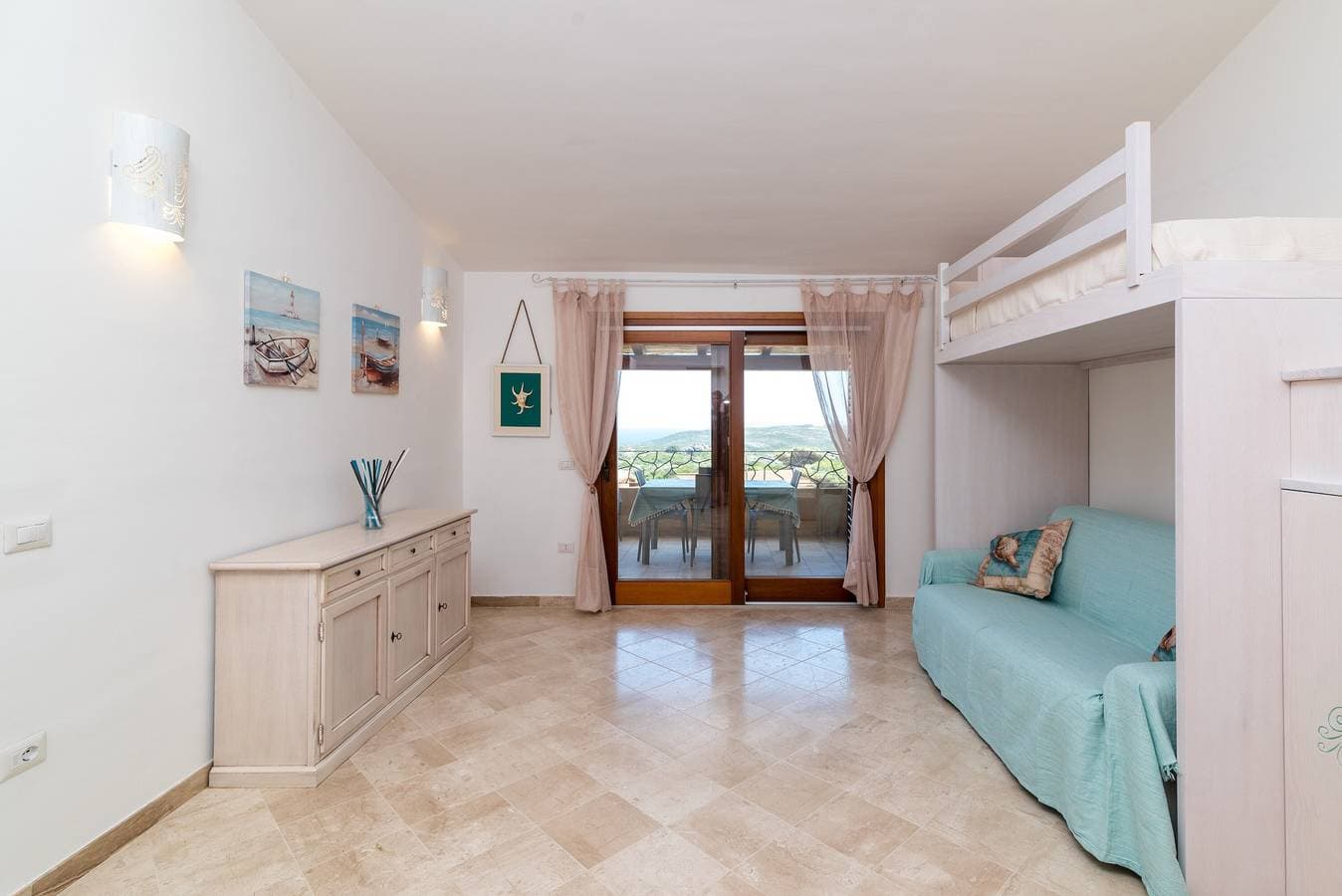 Foto 6 von 27: Ferienwohnung "La Pavoncella" mit Meerblick, privater Terrasse und Klimaanlage