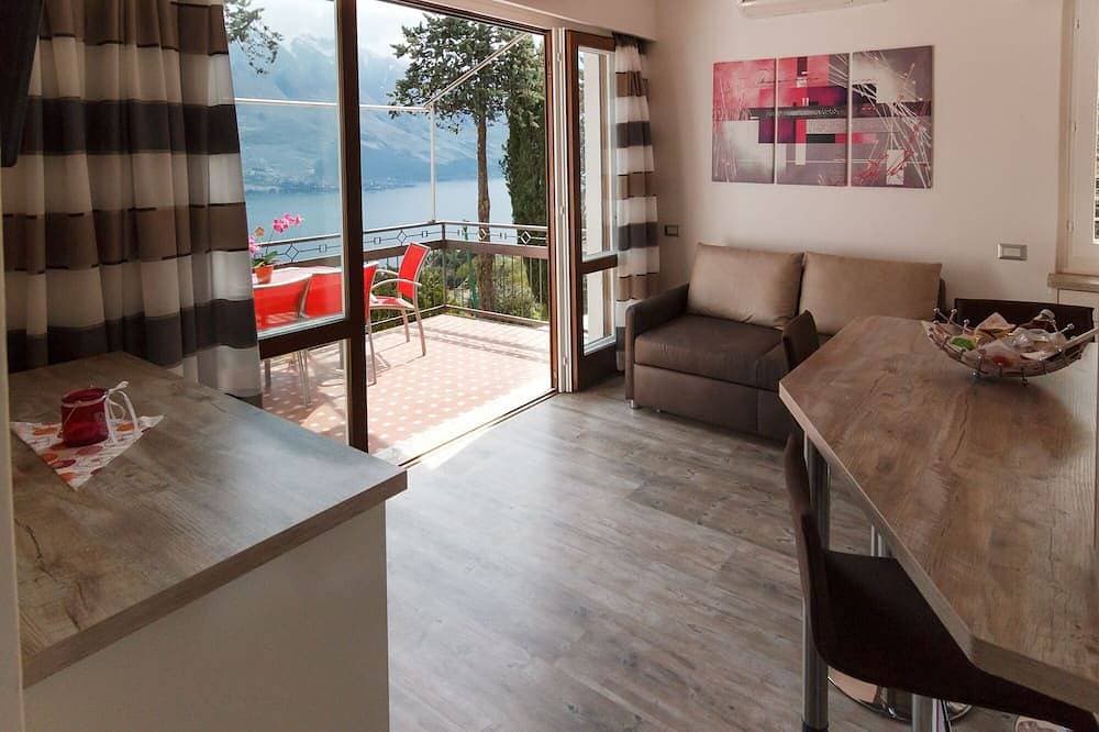 Foto 7 von 22: Bungalow zur alleinigen Verfügung mit freien Seeblick und Pool-Mitbenutzung