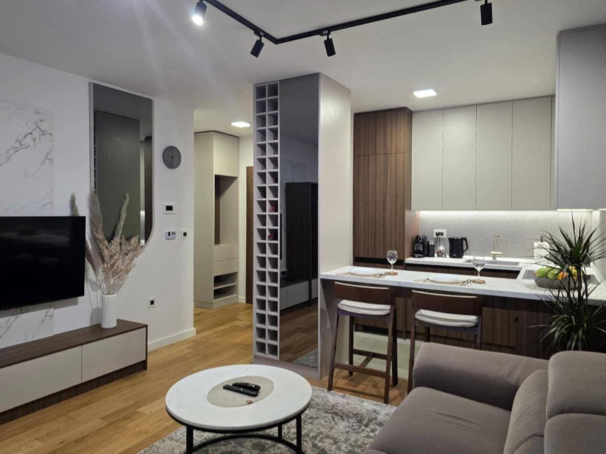 Skyline Apartments Free Parking 1