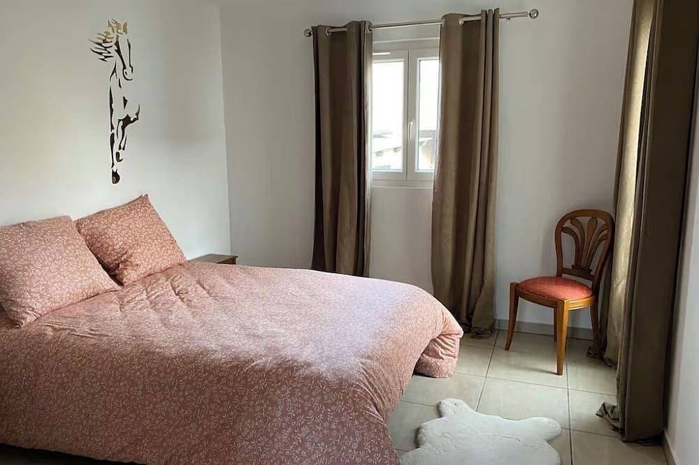 Foto 2 von 8: Superb furnished t2 in a quiet area with private parking