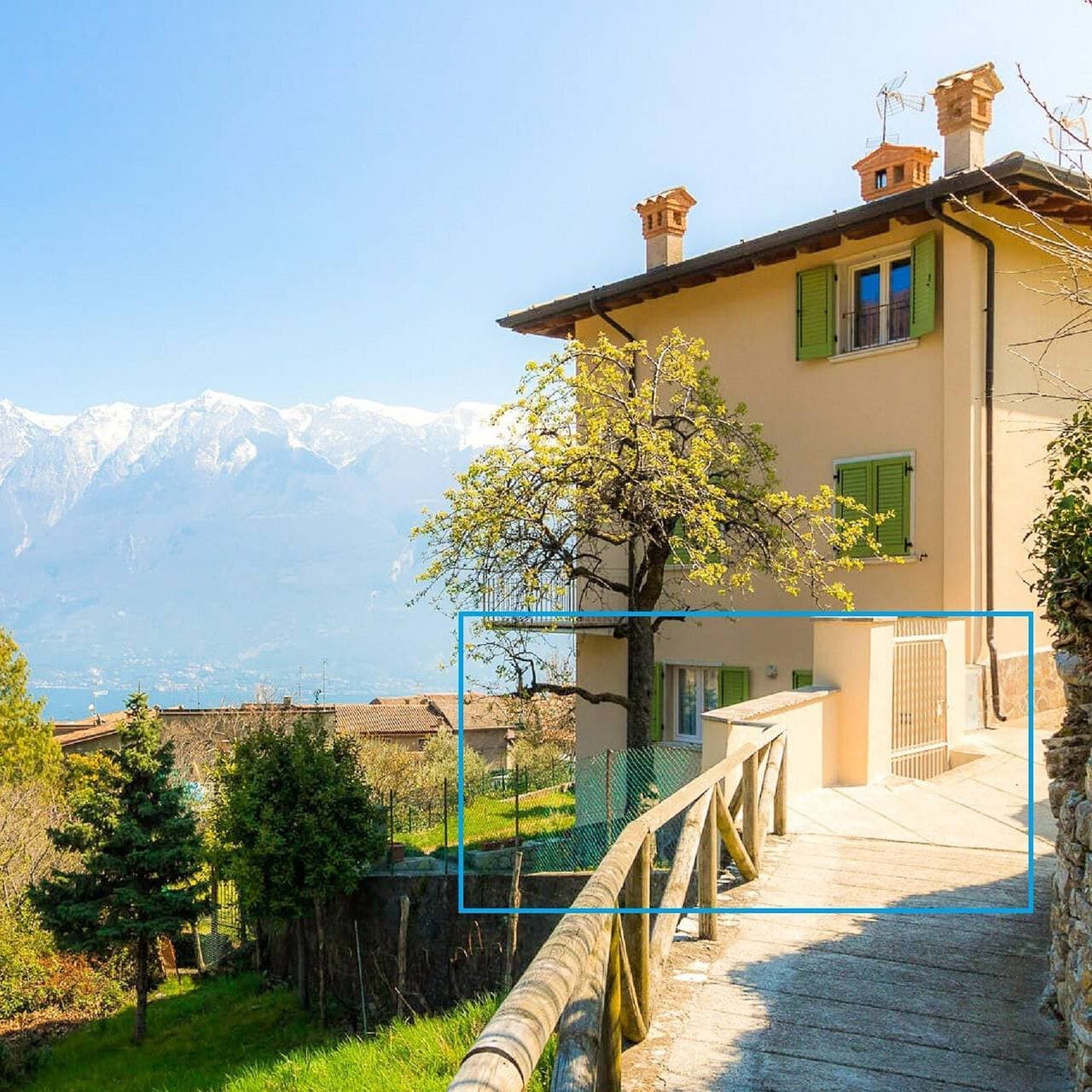 Foto 9 von 30: Ferienwohnung 'El Pià' mit Seeblick und privatem Garten