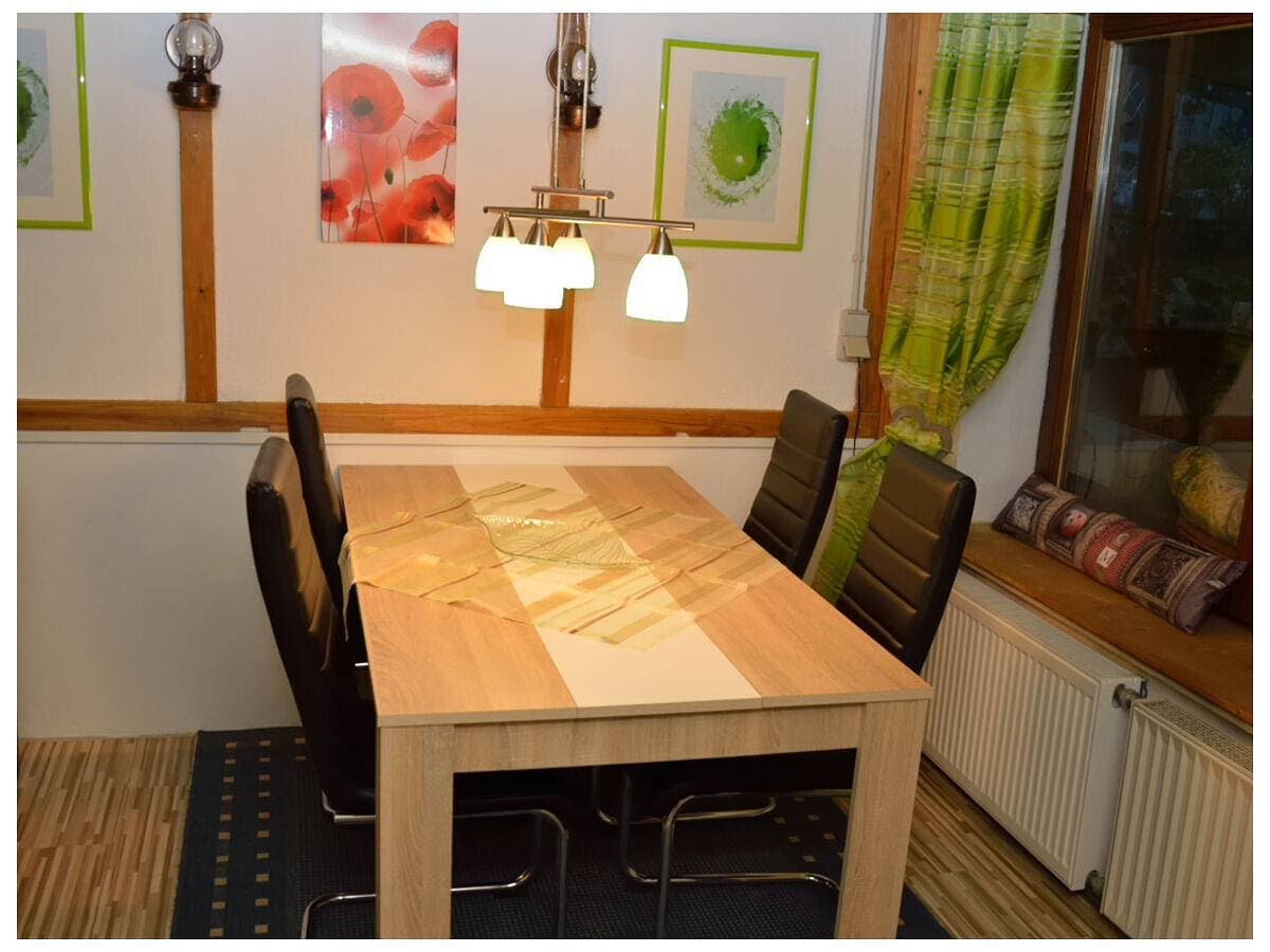 Foto 2 von 16: Gemütliche Ferienwohnung "Waldraff" Terrasse, WLAN & Spielplatz bei einer Buchung von 14. Nächte 20%
