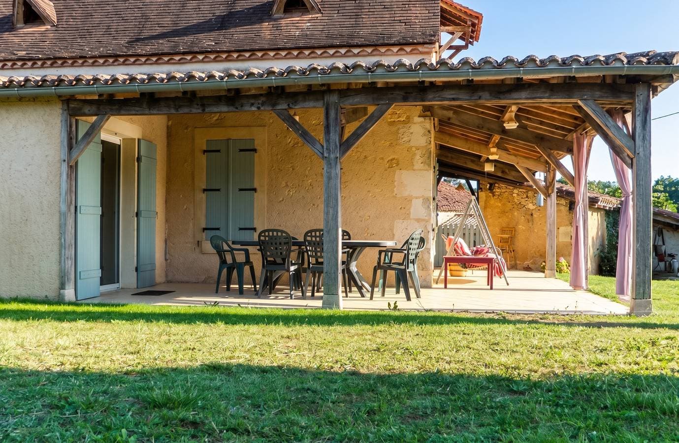 Foto 3 von 12: Charmante Villa in Issac mit privatem Pool