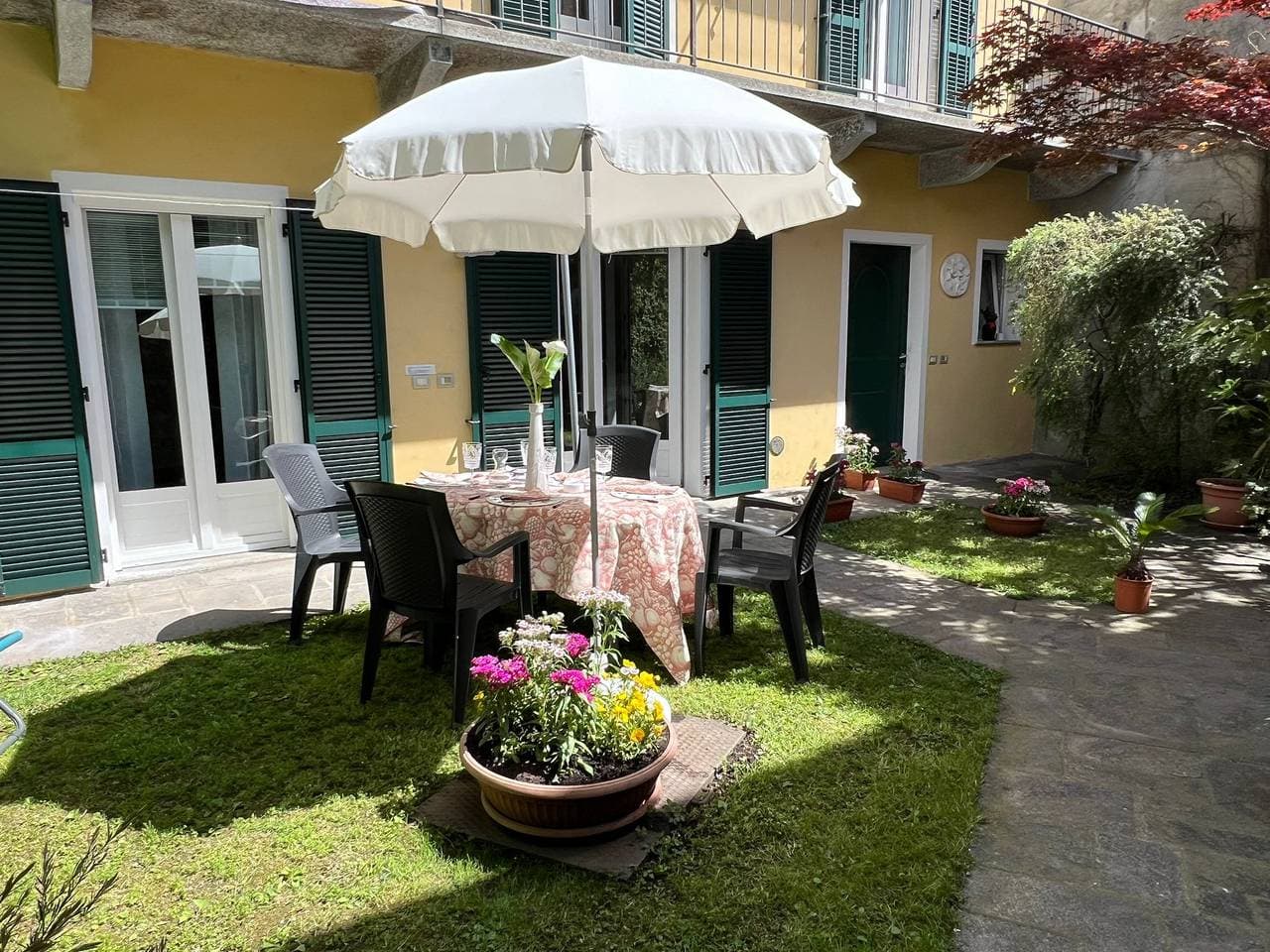 Arancio Apartment in the centre of Verbania Intra 1