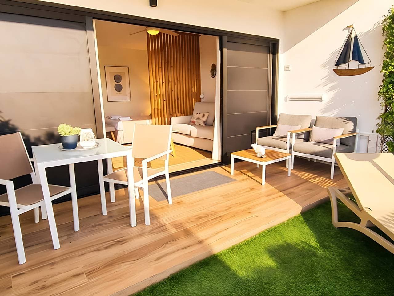 Foto 4 von 31: Ferienhaus mit privater Terrasse und Garten
