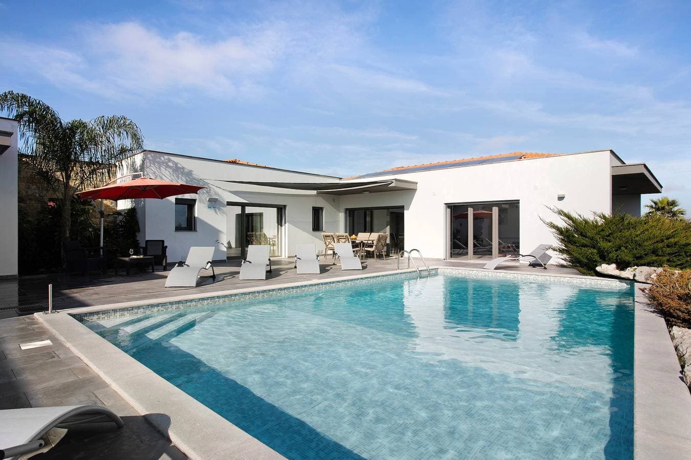 Foto 2 von 27: Villa 'Colina' mit Bergblick, privatem Pool und WLAN