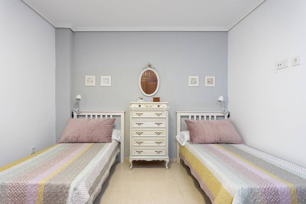 Foto 4 von 48: Ferienwohnung für 8 Personen mit Terrasse