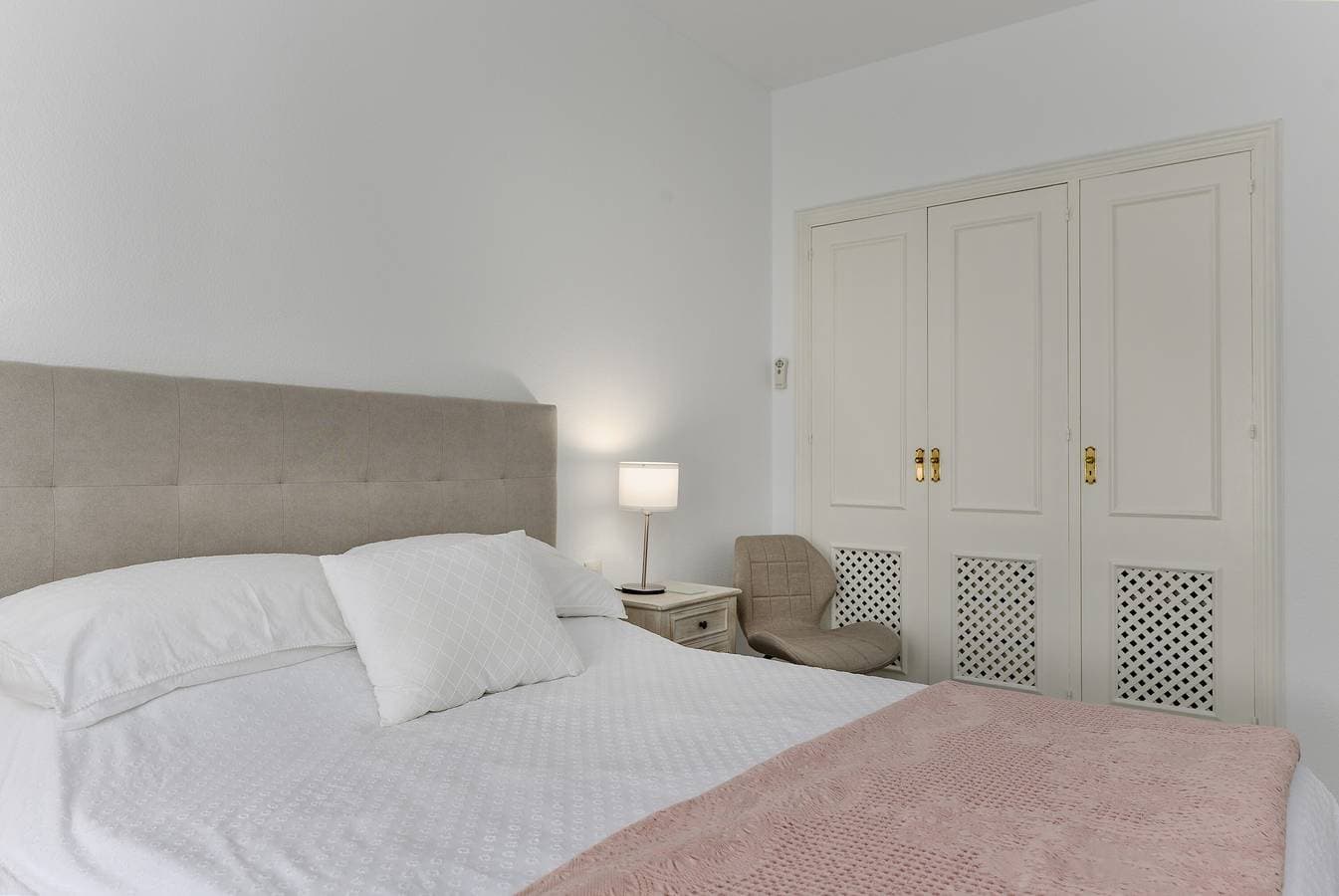 Foto 11 von 35: Wunderschönes Penthouse in El Presidente mit WLAN, 5 Pools und Tennisplätzen