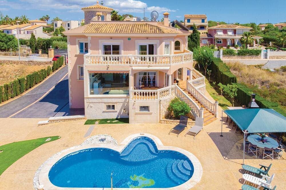 Awesome home in Sa Torre 1