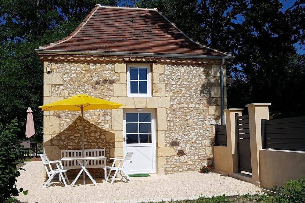 Charmante maison périgourdine avec jacuzzi, vélos et jardin privatif, idéale pour 2 en Vallée Vézère... 1